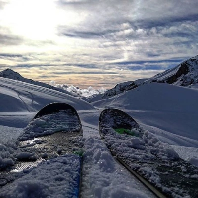 Навіщо гірських лиж та сноуборду потрібен парафін